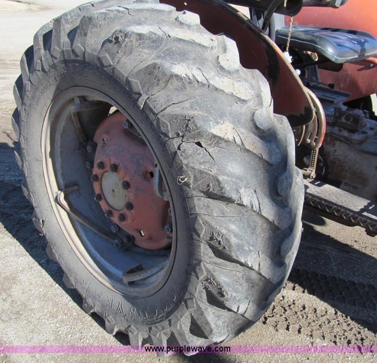 image for item G9647 1965 Massey-Ferguson 65 tractor