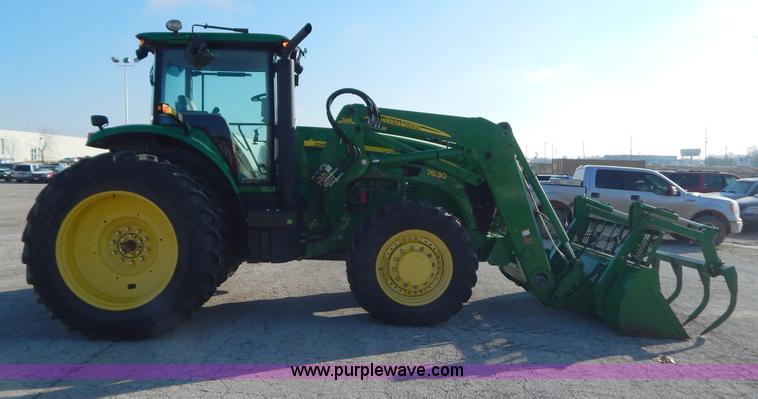 image for item H3832 2009 John Deere 7630 MFWD tractor