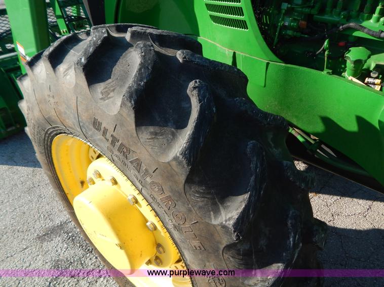 image for item H3832 2009 John Deere 7630 MFWD tractor