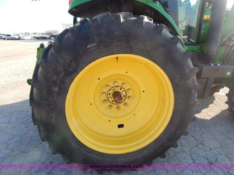 image for item H3832 2009 John Deere 7630 MFWD tractor