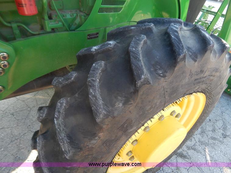 image for item H3832 2009 John Deere 7630 MFWD tractor