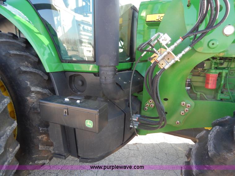 image for item H3832 2009 John Deere 7630 MFWD tractor