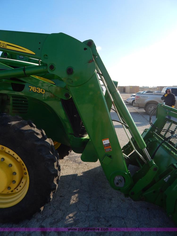 image for item H3832 2009 John Deere 7630 MFWD tractor