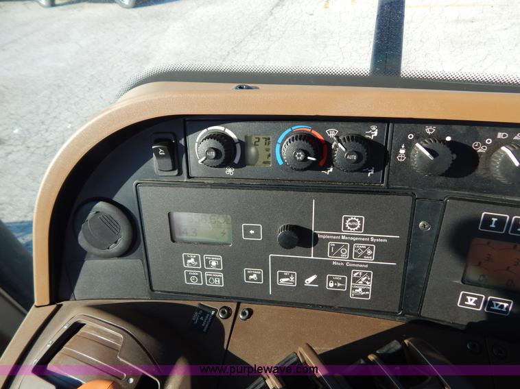 image for item H3832 2009 John Deere 7630 MFWD tractor