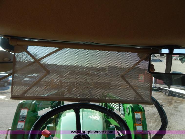 image for item H3832 2009 John Deere 7630 MFWD tractor