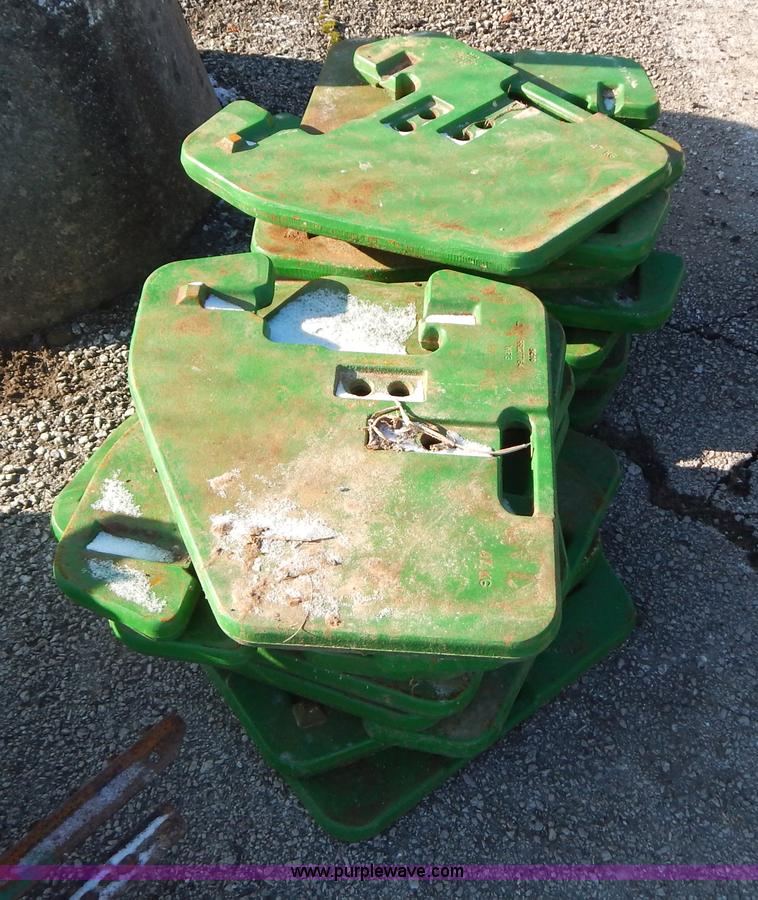 image for item H3832 2009 John Deere 7630 MFWD tractor