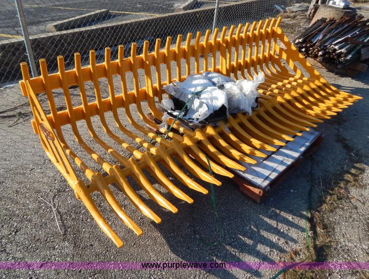 image for item H3833 2012 S Houle rock bucket