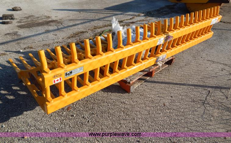 image for item H3833 2012 S Houle rock bucket