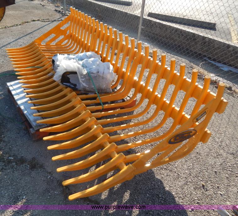 image for item H3833 2012 S Houle rock bucket