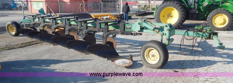 image for item H3835 John Deere 2800 six bottom plow