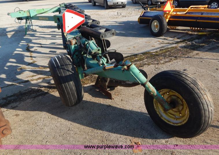image for item H3835 John Deere 2800 six bottom plow