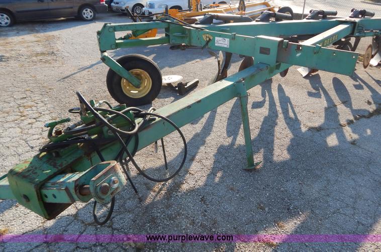 image for item H3835 John Deere 2800 six bottom plow