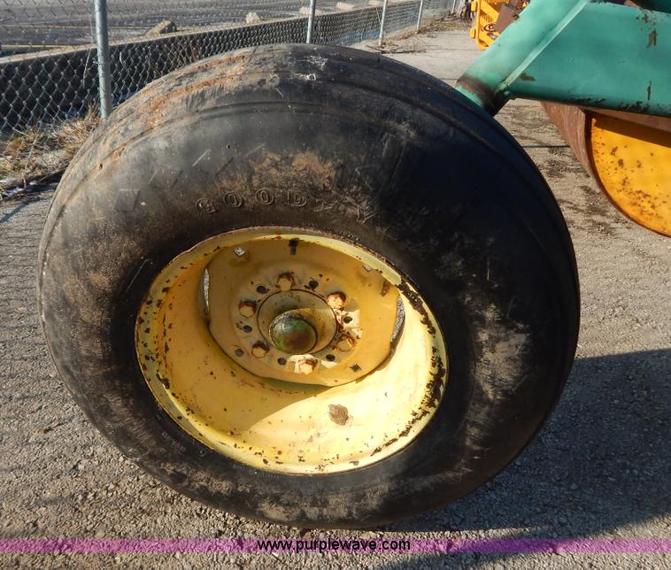 image for item H3835 John Deere 2800 six bottom plow