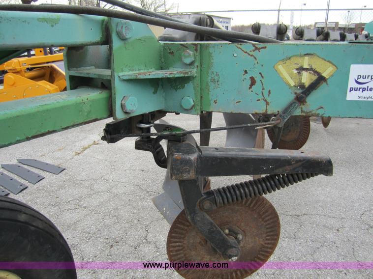 image for item H3835 John Deere 2800 six bottom plow