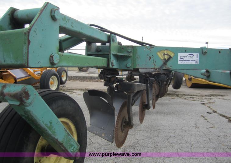 image for item H3835 John Deere 2800 six bottom plow