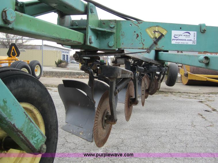 image for item H3835 John Deere 2800 six bottom plow