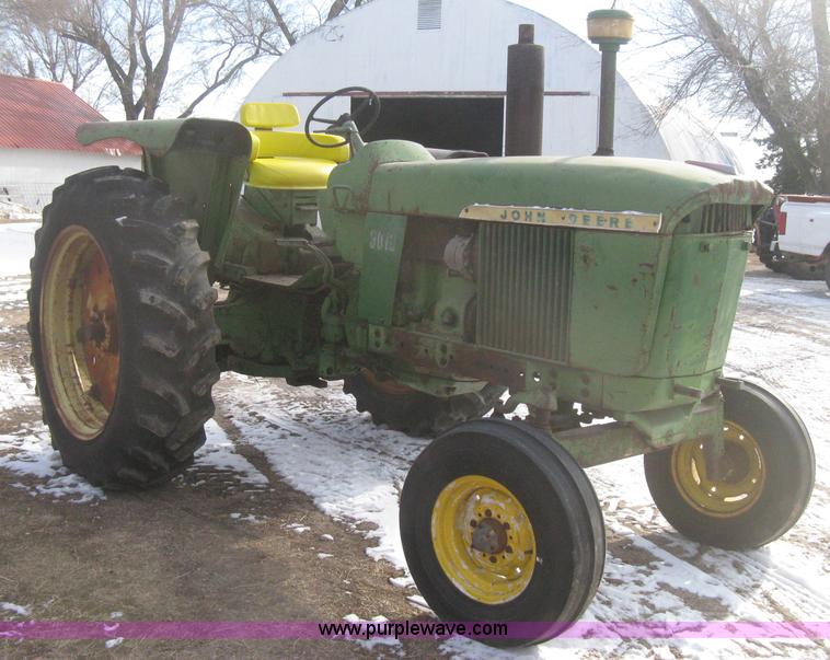 image for item I5736 1962 John Deere 3010 tractor