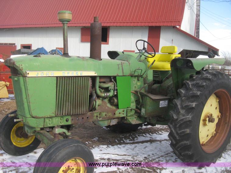 image for item I5736 1962 John Deere 3010 tractor