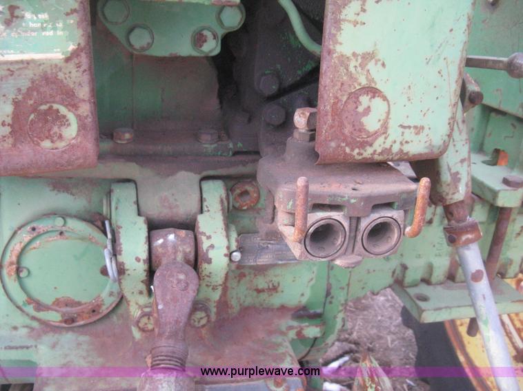 image for item I5736 1962 John Deere 3010 tractor