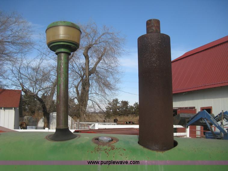 image for item I5736 1962 John Deere 3010 tractor