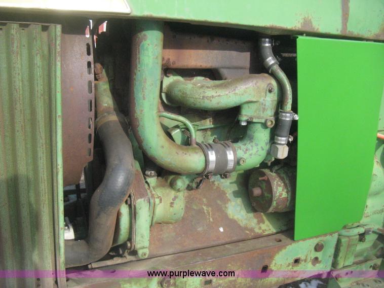 image for item I5736 1962 John Deere 3010 tractor