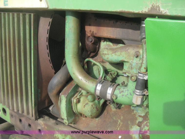 image for item I5736 1962 John Deere 3010 tractor