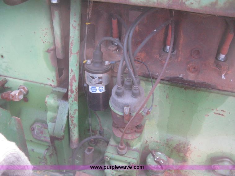 image for item I5736 1962 John Deere 3010 tractor