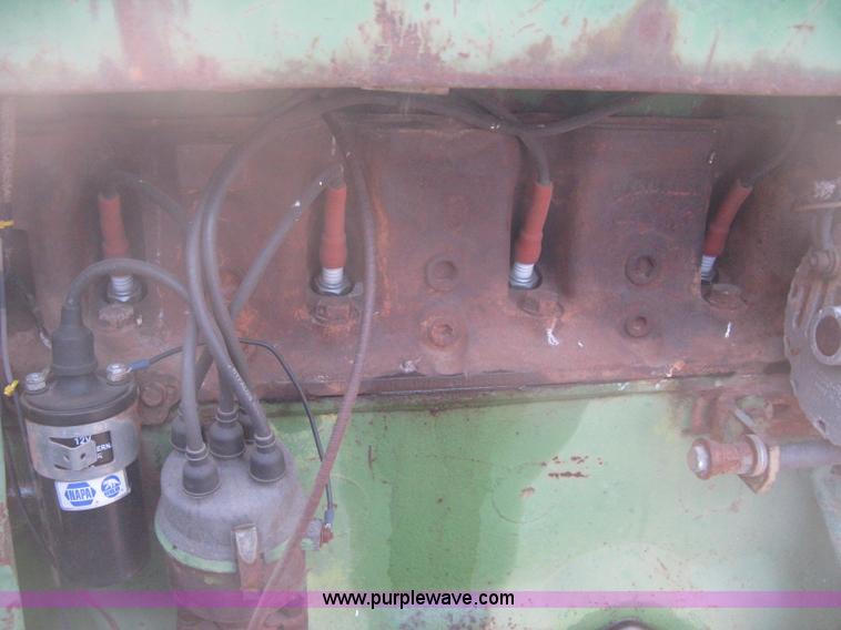 image for item I5736 1962 John Deere 3010 tractor