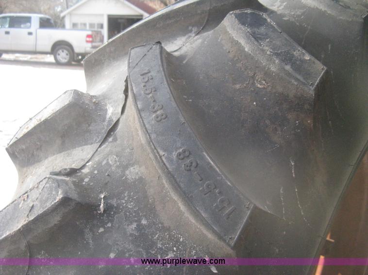 image for item I5736 1962 John Deere 3010 tractor