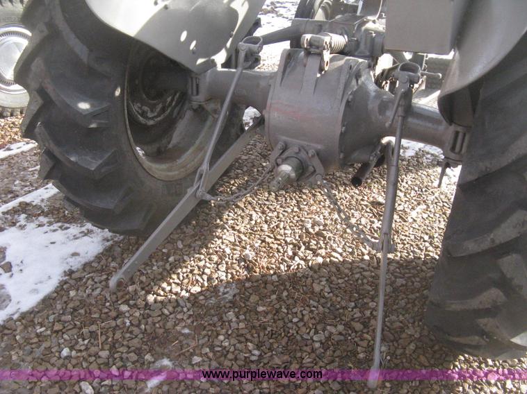 image for item I5738 1948 Ferguson TE20 tractor