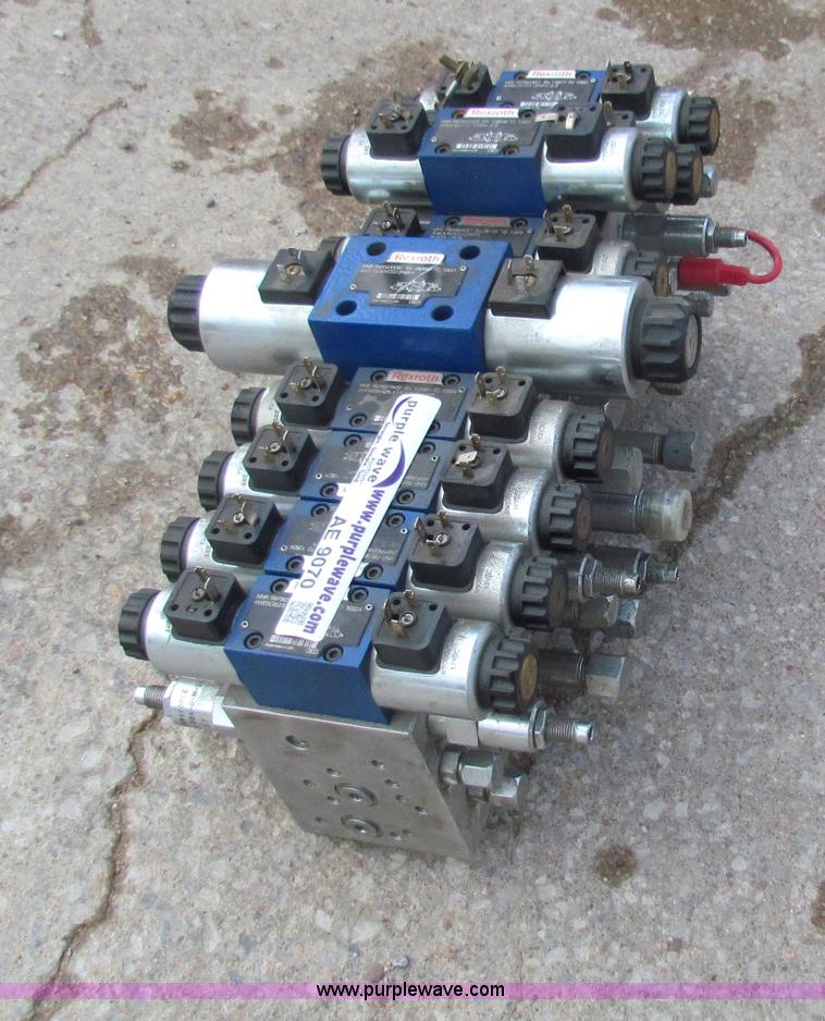 image for item AE9070 Electric over hydraulic control valve