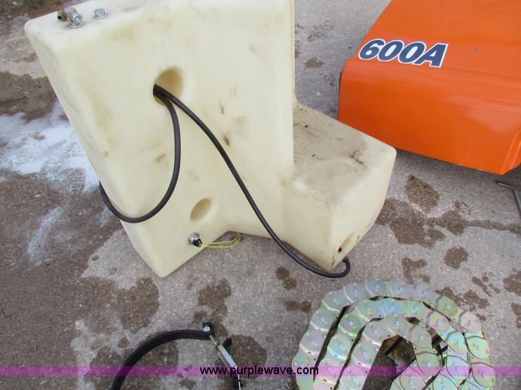 image for item AE9073 JLG 600A engine cover
