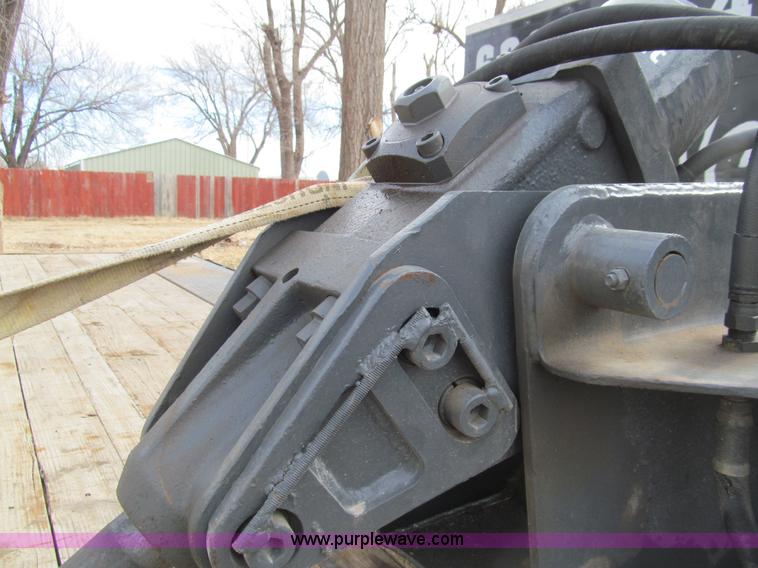 image for item AY9955 Bobcat 2500-6 hydraulic breaker