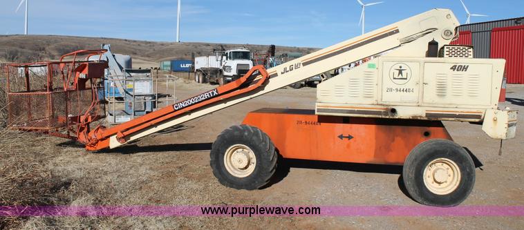 image for item C3672 1990 JLG 40H boom lift