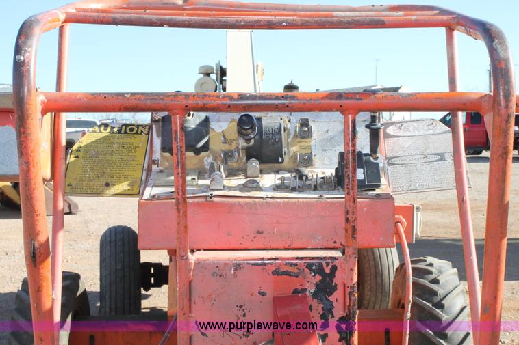 image for item C3672 1990 JLG 40H boom lift