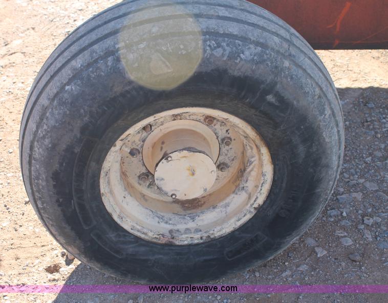 image for item C3672 1990 JLG 40H boom lift