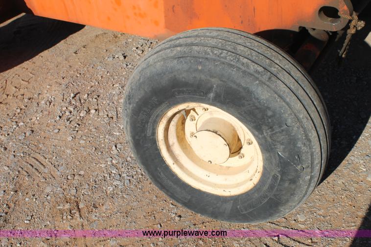 image for item C3672 1990 JLG 40H boom lift