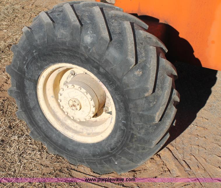 image for item C3672 1990 JLG 40H boom lift