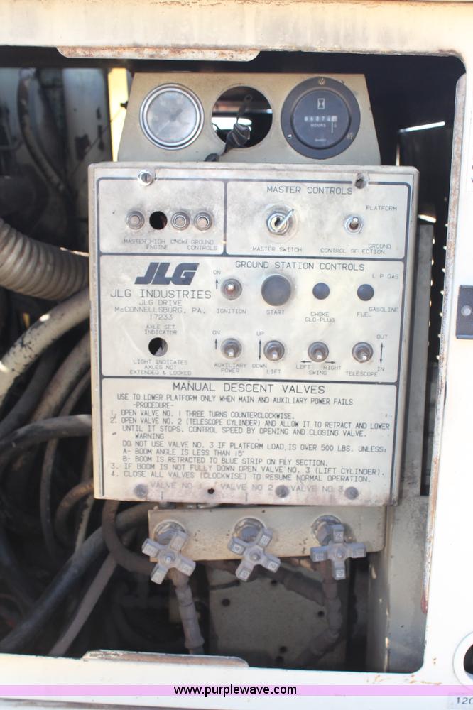 image for item C3672 1990 JLG 40H boom lift