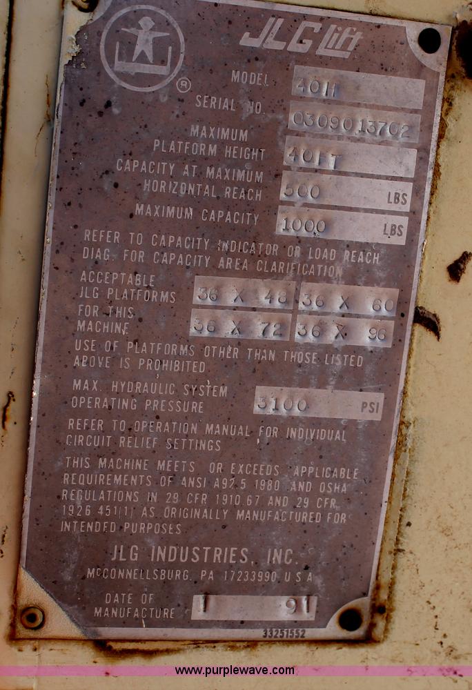 image for item C3672 1990 JLG 40H boom lift