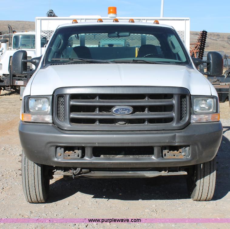 image for item C3673 2004 Ford F550 SuperCab utility truck