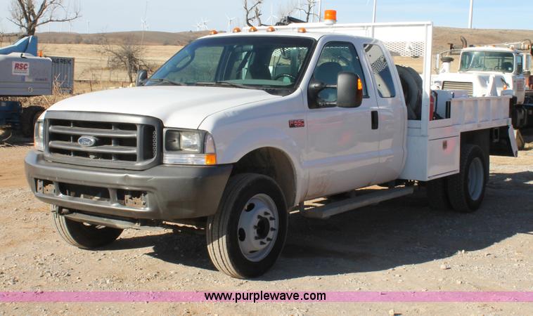 image for item C3673 2004 Ford F550 SuperCab utility truck