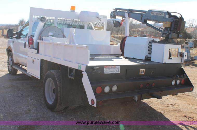 image for item C3673 2004 Ford F550 SuperCab utility truck