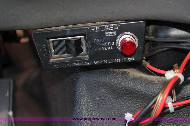 image for item C3673 2004 Ford F550 SuperCab utility truck