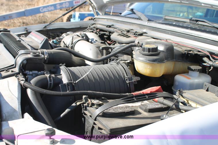 image for item C3673 2004 Ford F550 SuperCab utility truck