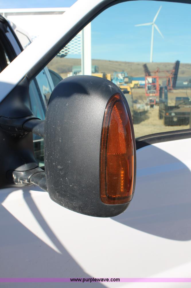 image for item C3673 2004 Ford F550 SuperCab utility truck