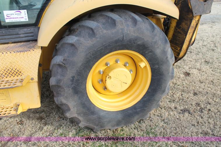 image for item C3676 Komatsu WB140-2N backhoe