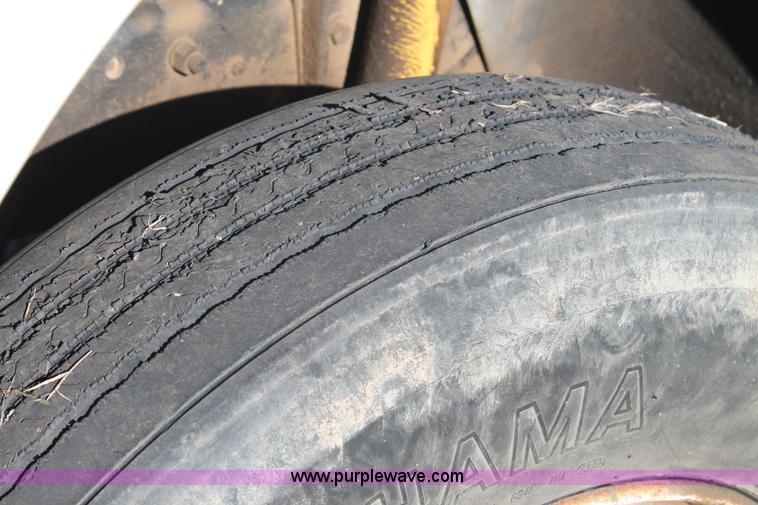 image for item C3681 1984 Mack RD686S dump truck