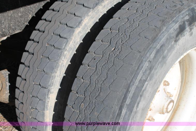 image for item C3681 1984 Mack RD686S dump truck