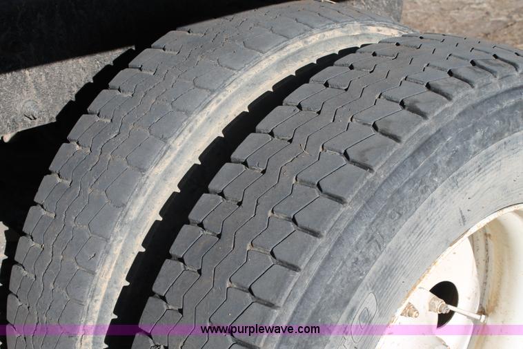 image for item C3681 1984 Mack RD686S dump truck